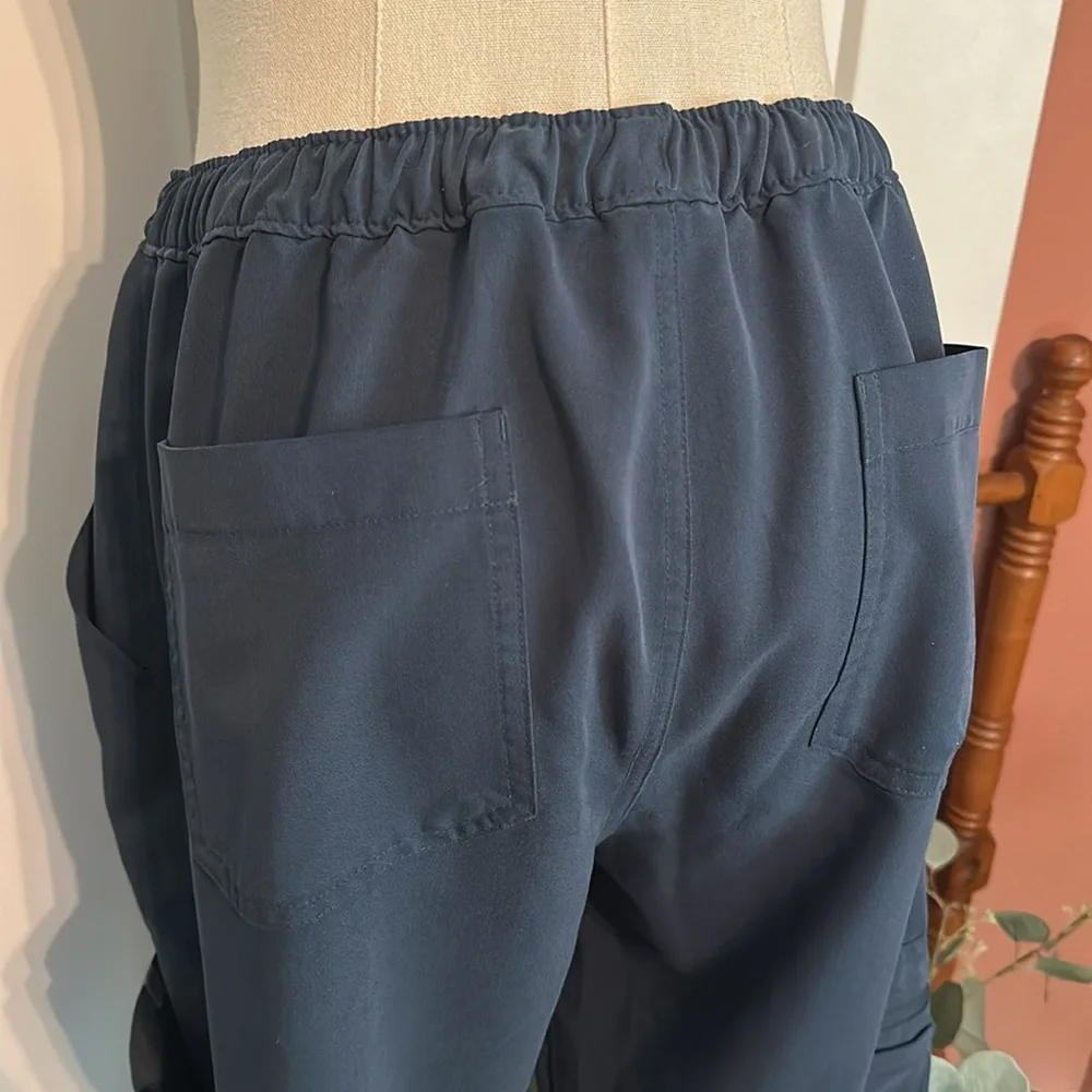 FIGS Cairo cargo Men's Navy blue zipper button drawcord pockets M joggers Pants